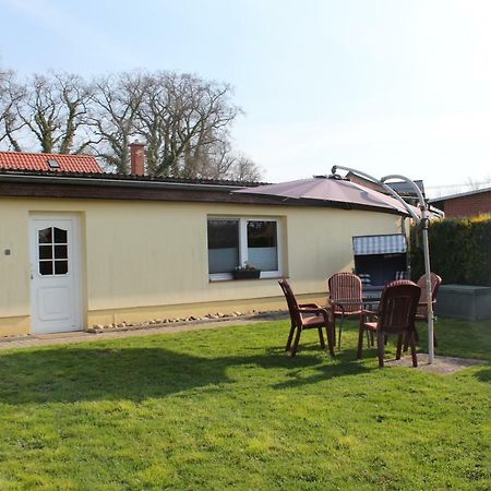 Bungalow Gross Dratow Bagian luar foto