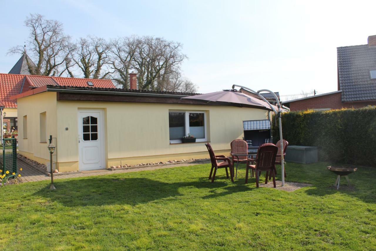 Bungalow Gross Dratow Bagian luar foto
